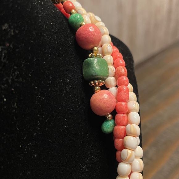 Lee Sands RARE Tulip Beaded Necklace and earring set - Picture 6 of 9